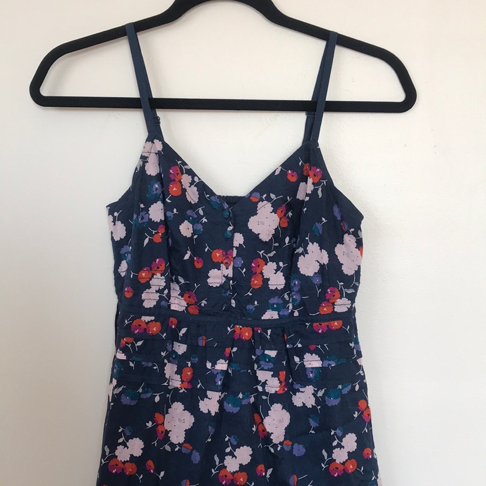 American Eagle summer dress. Adjustable straps.